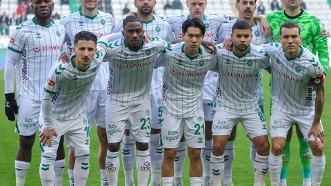 Konyaspor İlk Yarısını İstikrarsız Geçirdi