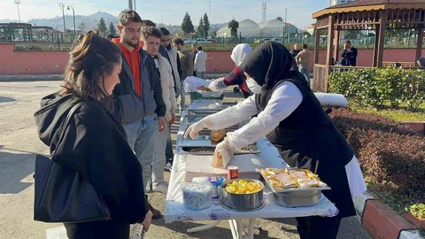 Rize’de Hamsi Festivali Coşkusu