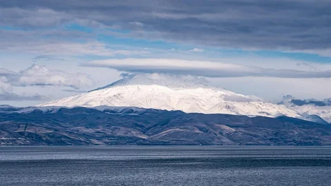 Süphan Dağı'nda Mercek Bulutu Oluştu