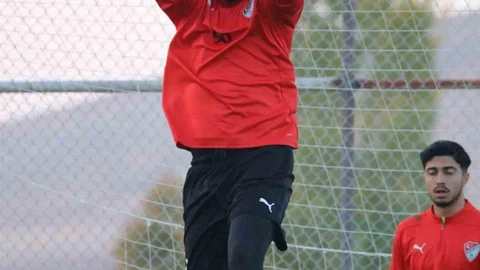 Elazığspor'da Kaleci Muammer'e İzin Verildi