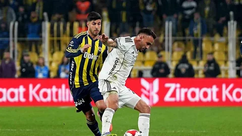 Fenerbahçe Beşiktaş Maçında İlk Yarı 1-1 Beraberlik İle Sona Erdi