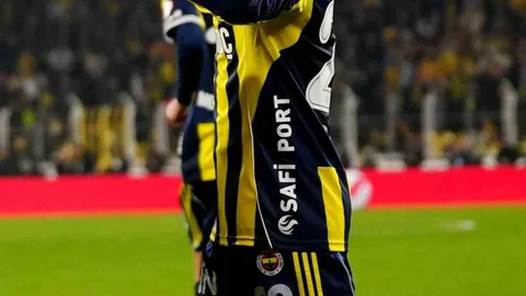 Bartuğ Elmaz Derbiyi Tamamlayamadı