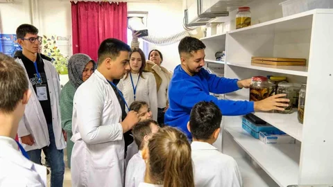 Özel Eğitim Öğrencileri Bilecik'te Bilimle Buluştu