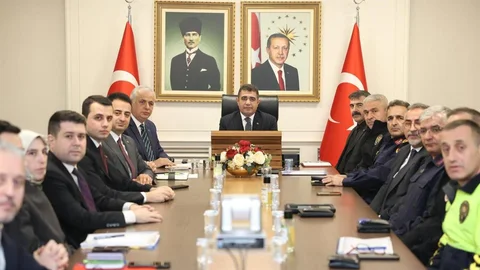 Düzce'de Yılbaşı Tedbirleri Toplantısı Yapıldı