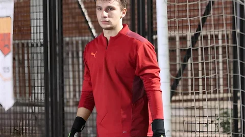 İzmirli Kaleci Kaan Tınmaz Halı Sahada Göz Dolduruyor