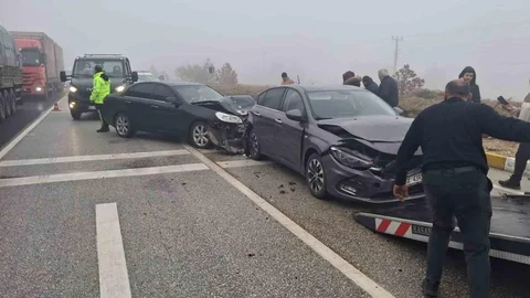 Kulu'da Yoğun Sis Ulaşımı Olumsuz Etkiledi
