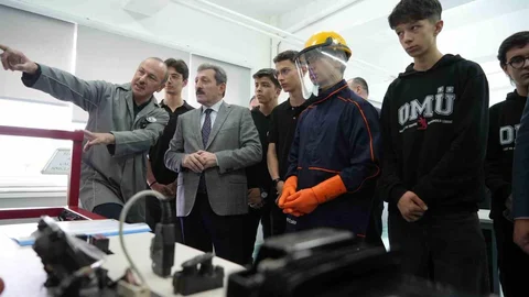 Samsun'da Elektrikli Araçlar Eğitim Merkezi Açıldı