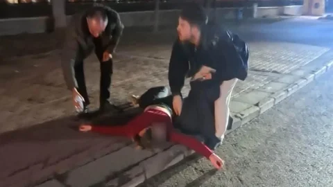 Aksaray'da Şok Olay: Kadın Kaldırımı Tercih Etti