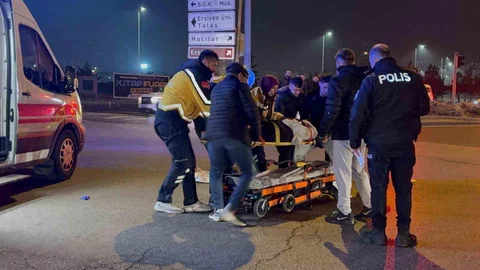 Otomobil Motosiklete Çarptı, Bir Yaralı Var