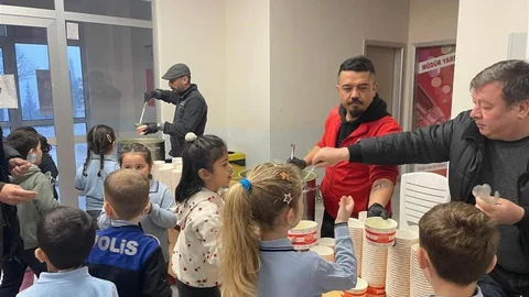 Öğrencilere Ücretsiz Çorba Dağıtımı Bilecik'te