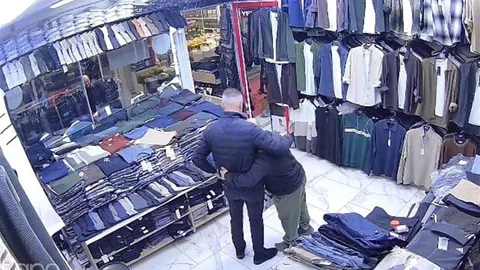 Malatya'da Esnaf ve Down Sendromlu Gençten Güzel Diyalog