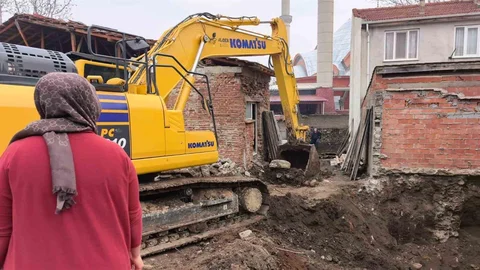 Bursa'da Tarihi Mezarlık Bulundu