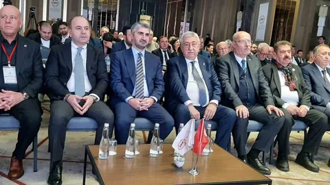 Pazar Günü Marketlerin Kapalı Olması Tartışıldı