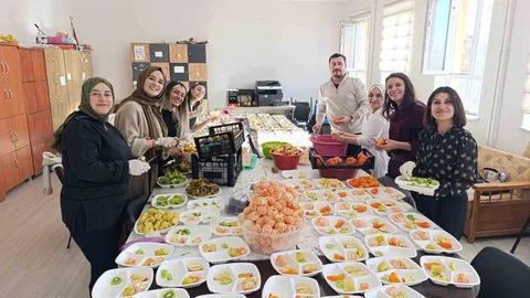 Van'da 3. Meyve Şenliği Gerçekleşti