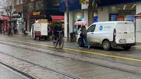 Eskişehir'de Yağmur Bekleniyordu