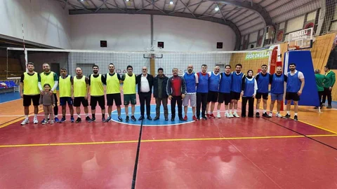 Darıca'da Voleybol Turnuvası Başladı