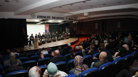 Erenler'de Hikayeli Türküler Konseri Yoğun İlgi Gördü
