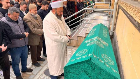 Kahramanmaraş'ta Nişanlı Çift Yan Yana Defnedildi