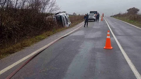 Kırklareli'nde Petrol Tankeri Devrildi