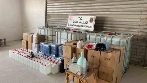 İzmir'de Kaçak Etil Alkol Operasyonu