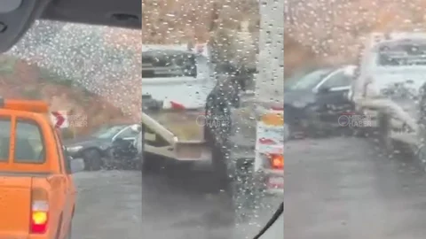 Aydıncık - Bozyazı Yolunda Yağış Kazayı Beraberinde Getirdi: Otomobil Bariyerlere Çarptı