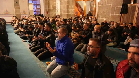 Samsun’da Regaip Kandili Coşkuyla İdrak Edildi