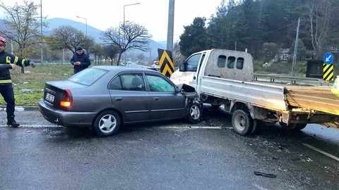 Bilecik'te Trafik Kazasında 5 Kişi Yaralandı