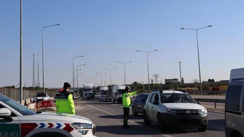 Mersin Otoyollarında Jandarma Denetimi: 3 Bin 754 Sürücüye Ceza
