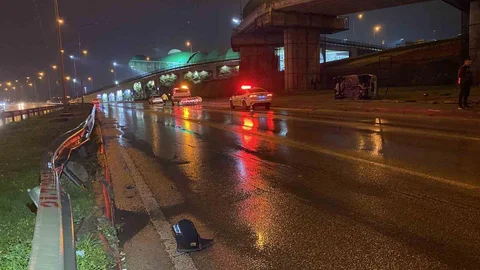 Bursa Nilüfer'de Takla Atan Araçta Yaralanan Yok