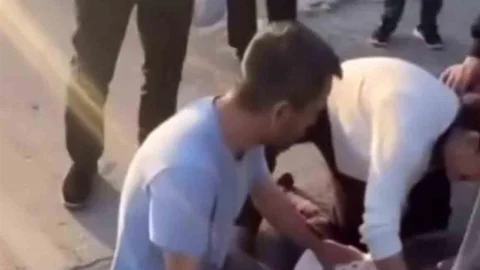 Anne ve Çocuklarına Otomobil Çarpması