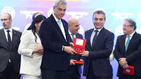 Erzurum'a Yeni Ambulanslar Teslim Edildi