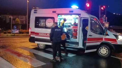 Kocaeli'de Trafik Kazası: 3 Yaralı