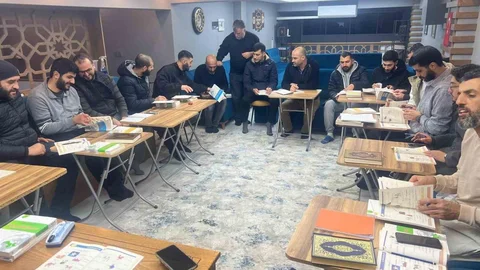 Salihli'de Arapça Kursu Açıldı