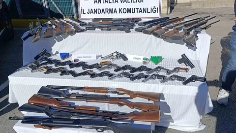Jandarmadan Silah Ele Geçirildi