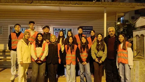 Kumluca'da Lise Öğrencileri Yardımlaşma Projesi