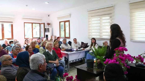 Büyükşehir Belediyesinden Yaşlılara Çiçek Eğitimi