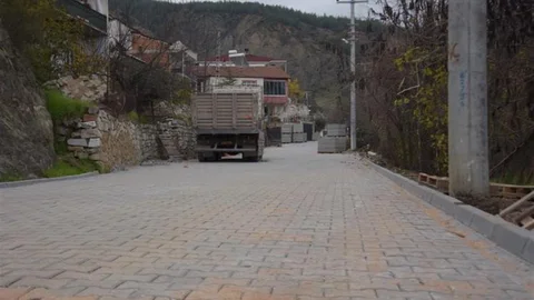 Kayıboyu Mahallesi'nde Cadde Yenileme Çalışmaları