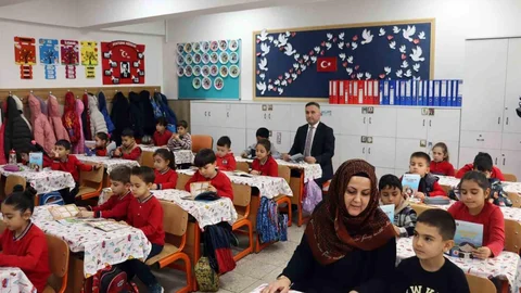 Kayseri'de Öğrenciler İçin Kitap Projesi