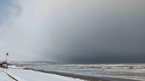 Karadeniz'de Fırtına Uyarısı Yapıldı