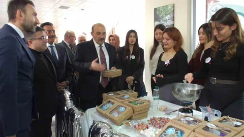 Balıkesir'de Üniversiteliler 30 Projeyi Tanıttı