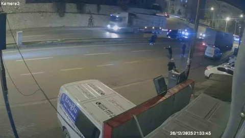 Bursa'da Takla Atan Otomobilin Kaza Anı Görüntülendi