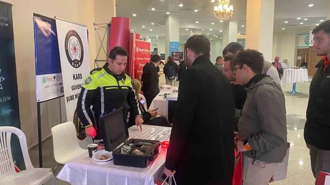 Kars'ta Trafik Güvenliği Etkinliği Düzenlendi