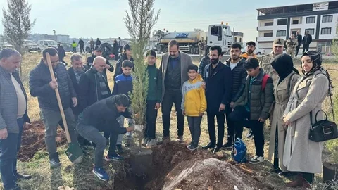 Diyarbakır'da Şehitler İçin Fidan Dikimi