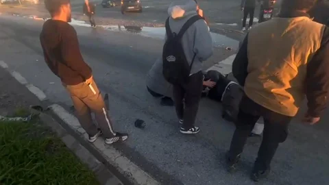 Otomobil ile Motosiklet Çarpıştı