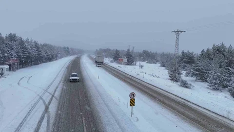 Kastamonu'da Yoğun Kar Yağışı Etkili Oluyor