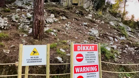 Marmaris'te Tarihi Mezarlar Korunuyor