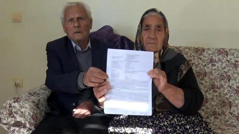 Yaşlı Çiftin Araba Hayali Dolandırıcılara Kurban Oldu