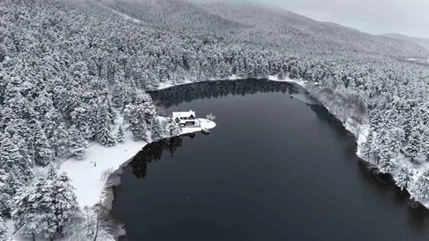 Bolu Gölcük Tabiat Parkı Beyaza Büründü