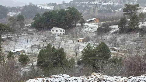 Kütahya Yüksek Kesimlerinde İlk Kar Yağdı