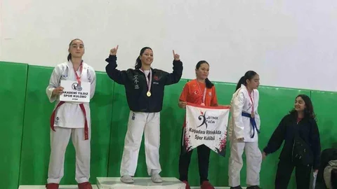 Efeler'den Karate Şampiyonu Sporcular